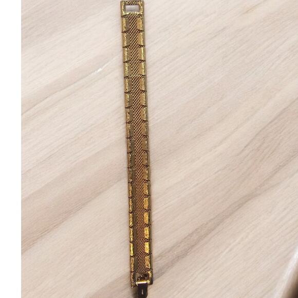 Emmons Vintage Textured Gold Tone Metal Link Bracelet - Picture 5 of 7